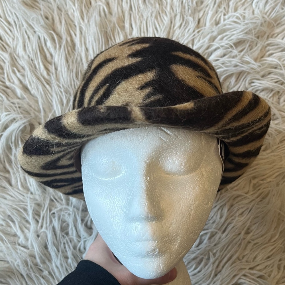 Patrizia Fabri Bowler Animal Print Tan Brown Fur Hat NWT Size 58